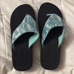 Stylish Camouflage Sandals for Women